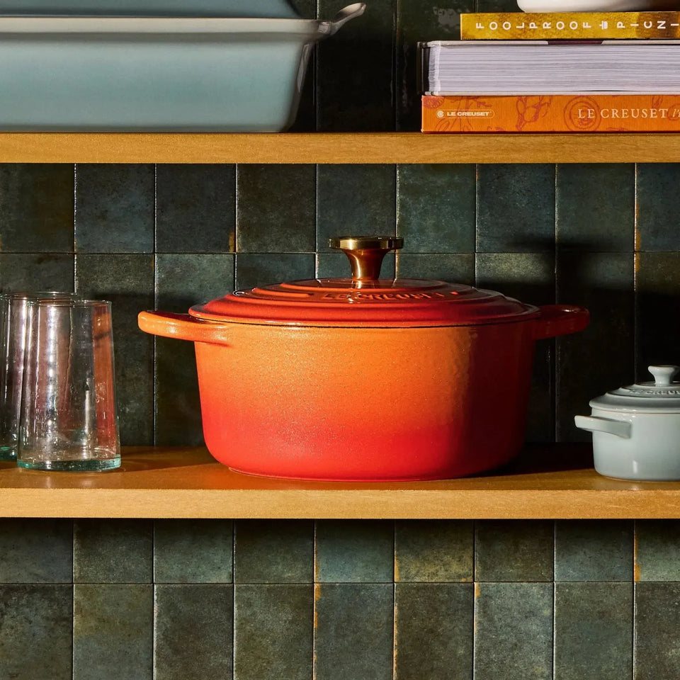 Panela Le Creuset Redonda Signature Flamme Dorée com Pegador Dourado 1,8L 18cm