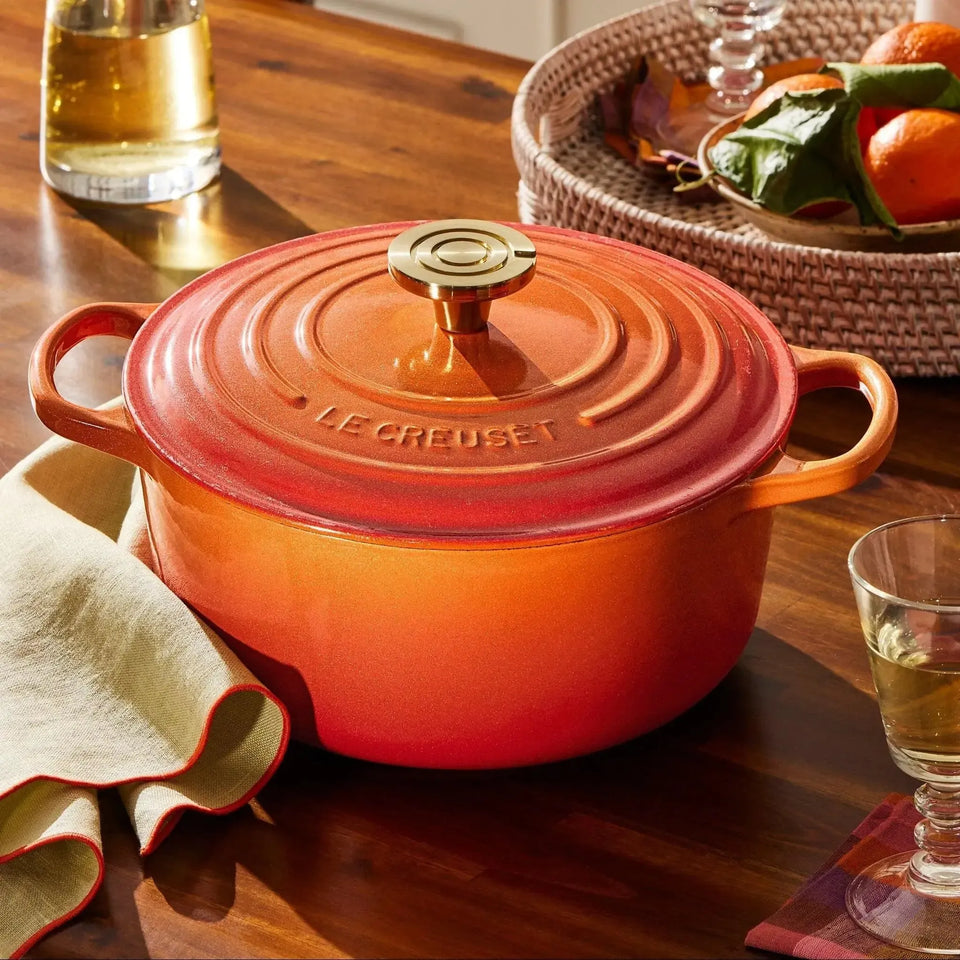 Panela Le Creuset Redonda Signature Flamme Dorée com Pegador Dourado 2,4L 20cm
