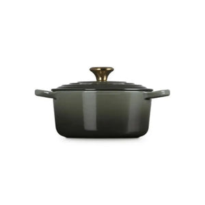 Panela Le Creuset Redonda Signature Thyme com Pegador Dourado 2,4L 20cm
