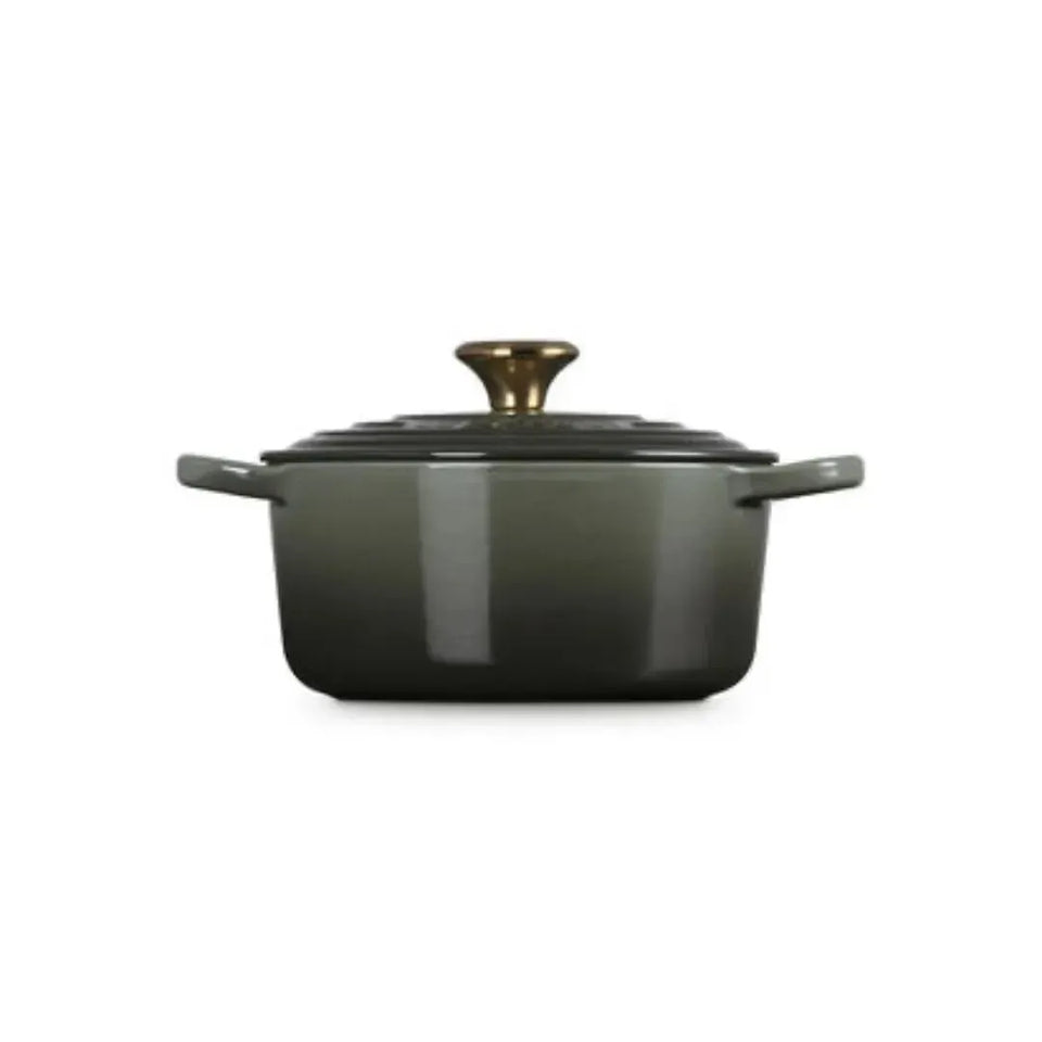 Panela Le Creuset Redonda Signature Thyme com Pegador Dourado 2,4L 20cm