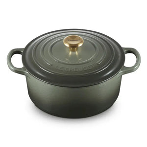Panela Le Creuset Redonda Signature Thyme com Pegador Dourado 5,3L 26cm