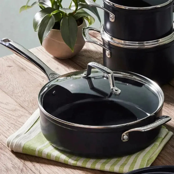 Panela Saute com Alça Antiaderente 26cm ENSC Le Creuset