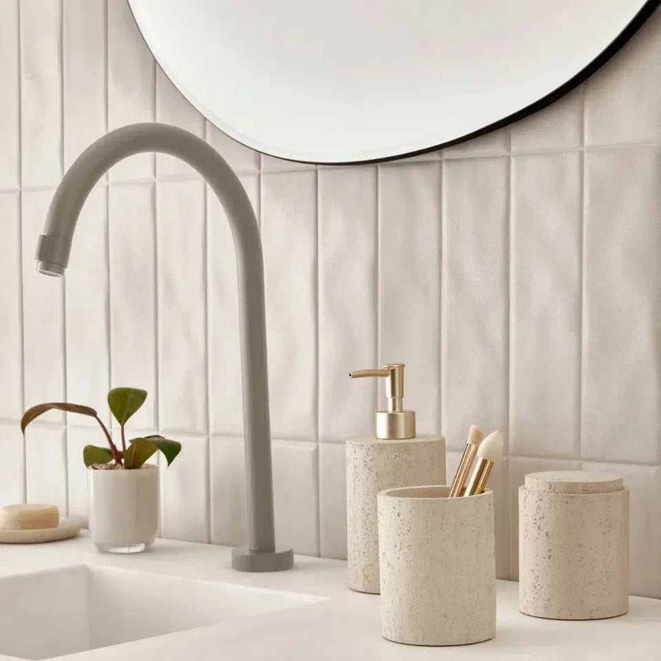 Pote em Poliresina Bege 10,5x8cm Mart