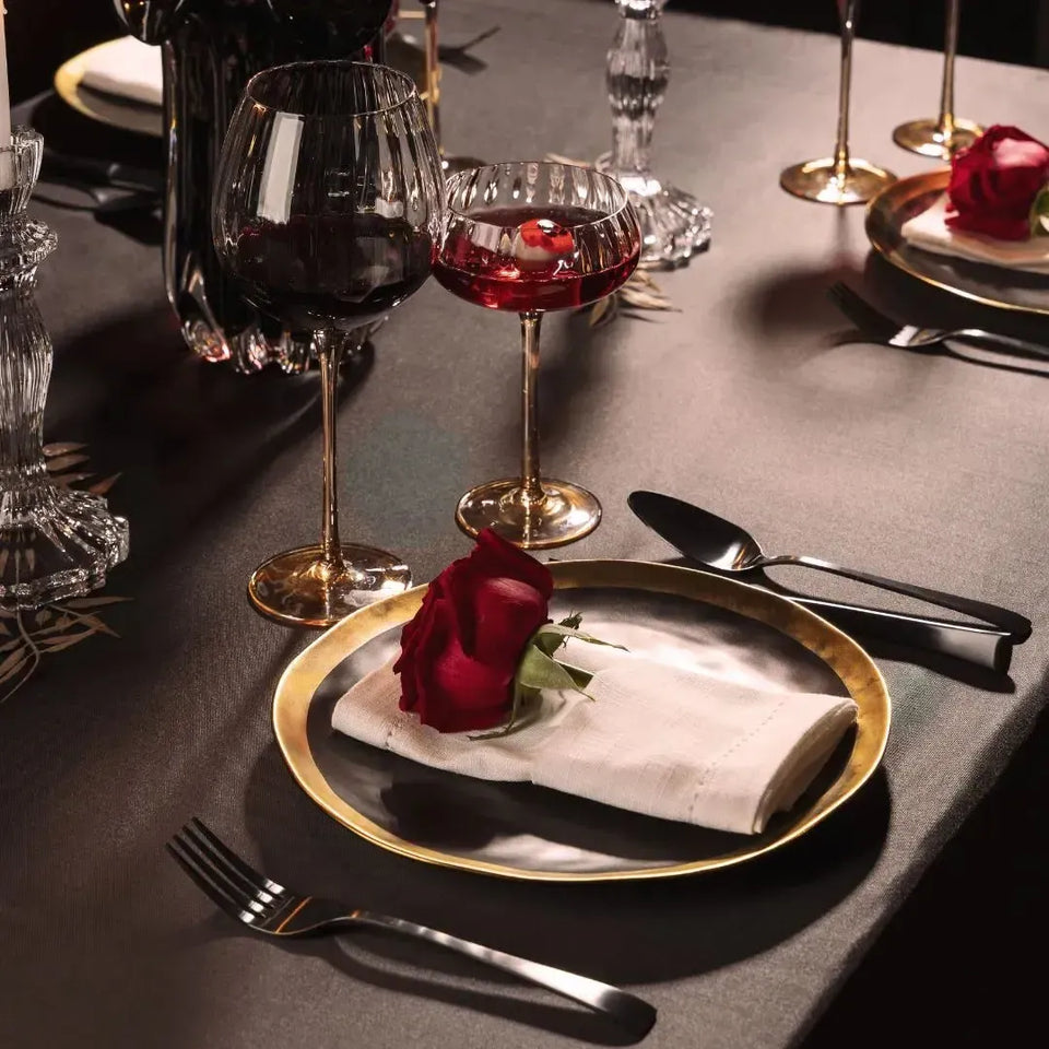 Prato Raso Porcelana Dubai Preto e Dourado 25cm