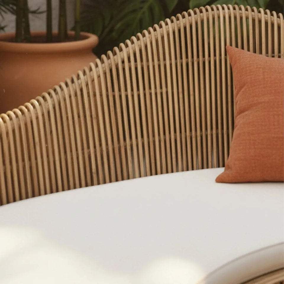 Sofá Curvo Mandola Rattan Trançado Bahali 250x80x110cm