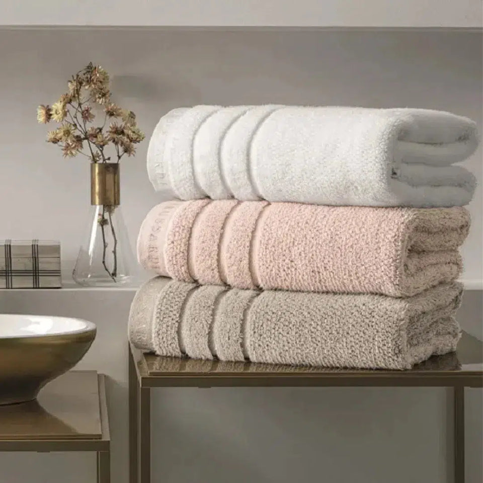 Toalha Banhão Maggiore Branca Trussardi