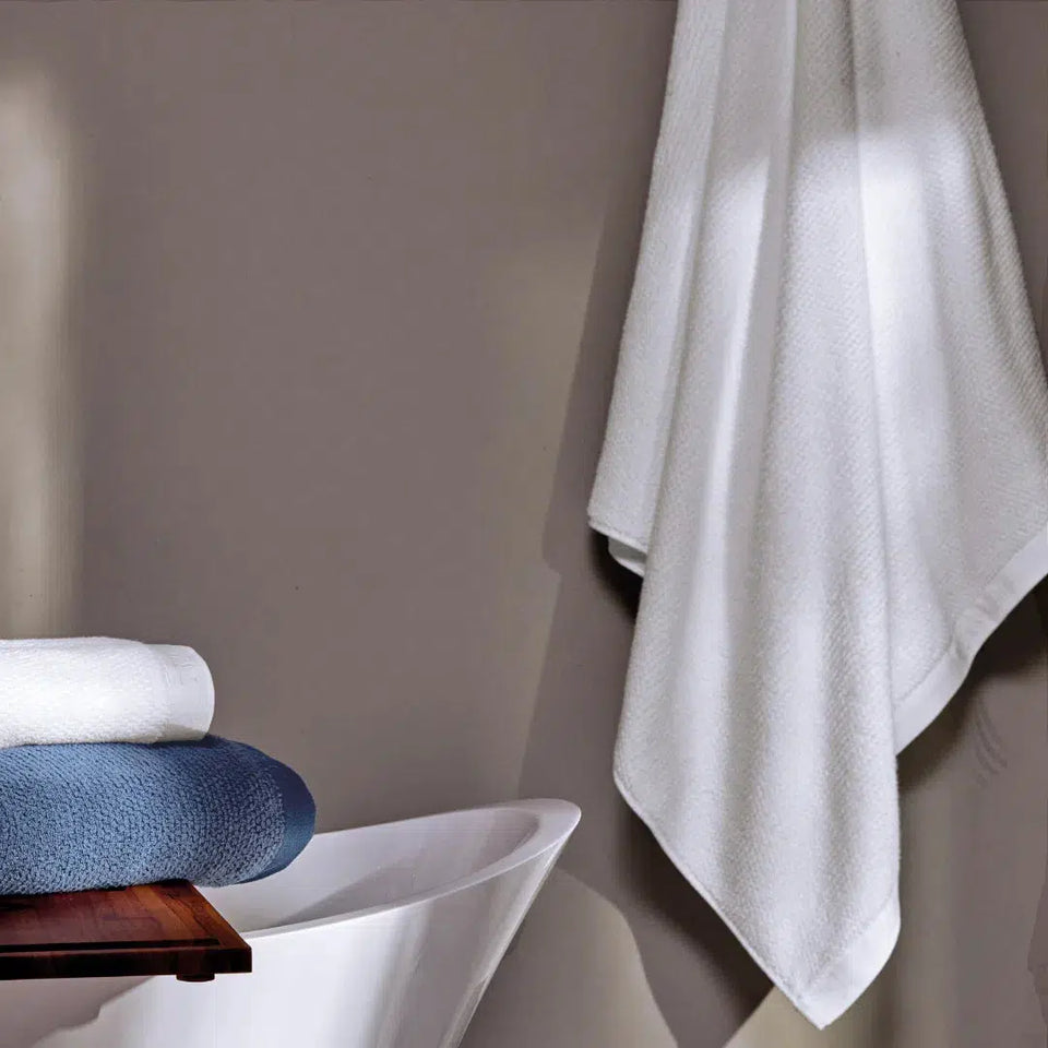 Toalha Banhão Maggiore Branca Trussardi