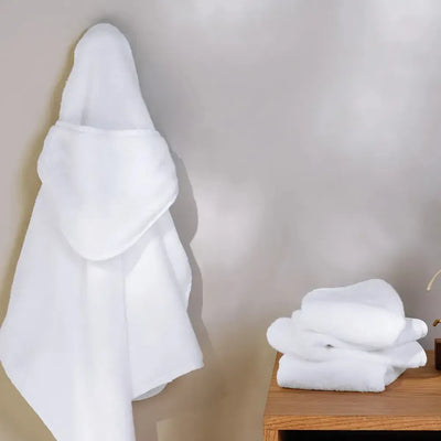 Toalha Banho com Capuz Baby Bonelli Branco Trussardi