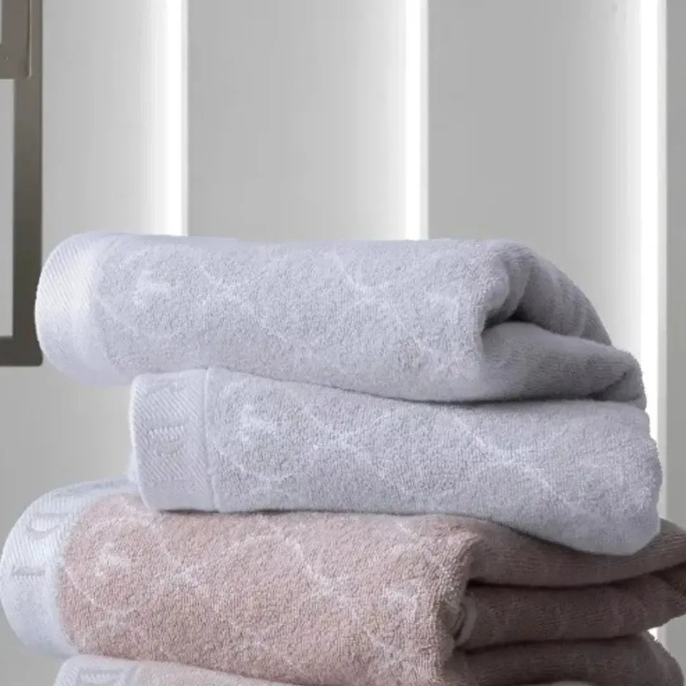 Toalha Banhão Speciale Jacquard Fio Tinto Branca / Gelo Trussardi