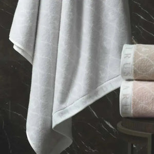 Toalha Banhão Speciale Jacquard Fio Tinto Branca / Gelo Trussardi