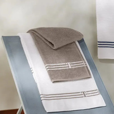 Toalha de Praia Isola Legno / Branco 100% Algodão Trussardi