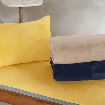 Toalha de Praia Veludo Marino Levanto Trussardi