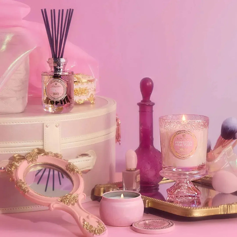 Vela Voluspa Copo de Vidro Perfectly Pink Yuzu 60 Horas