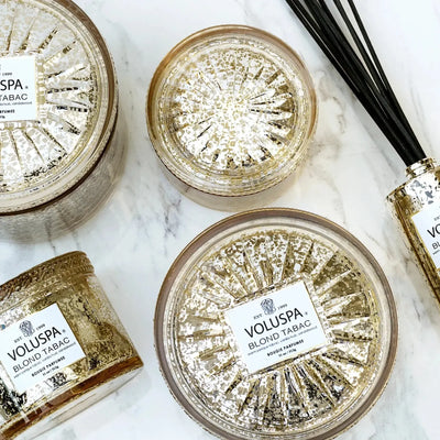 Vela Voluspa Pote de Vidro 3 Pavios Blond Tabac 150 Horas