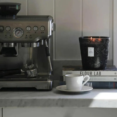 Vela Voluspa Vaso Pedestal 3 Pavios Moso Bamboo 80 Horas