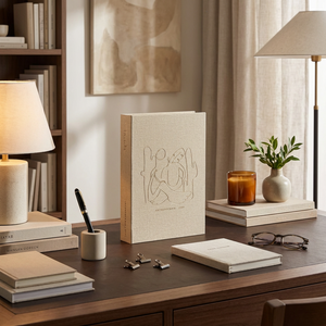 Livro Caixa Antropofagia Bege MDF e PU 28x20x4cm Mart