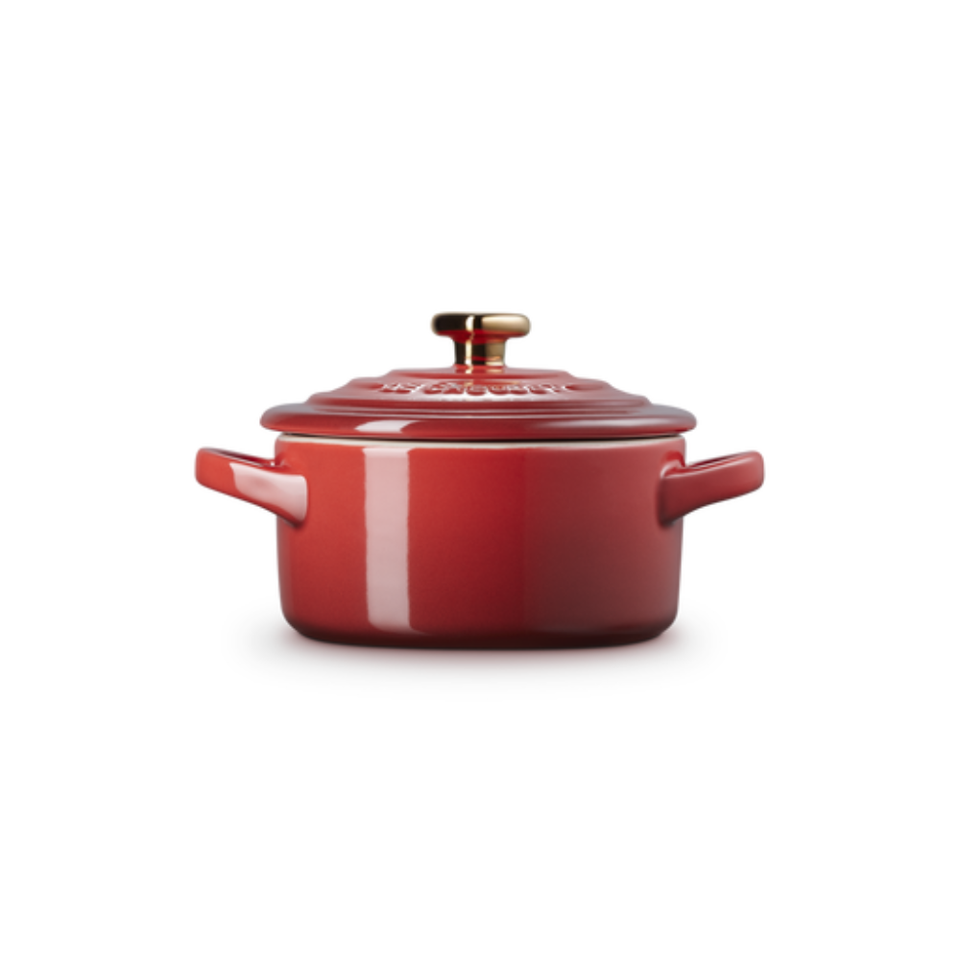 Mini Cocotte Cerâmica Vermelho com Pegador Coração Dourado Le Creuset