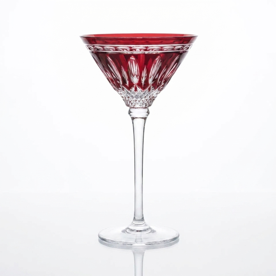 Taça em Cristal Lapidado 68 para Dry Martini Vermelha Artemano