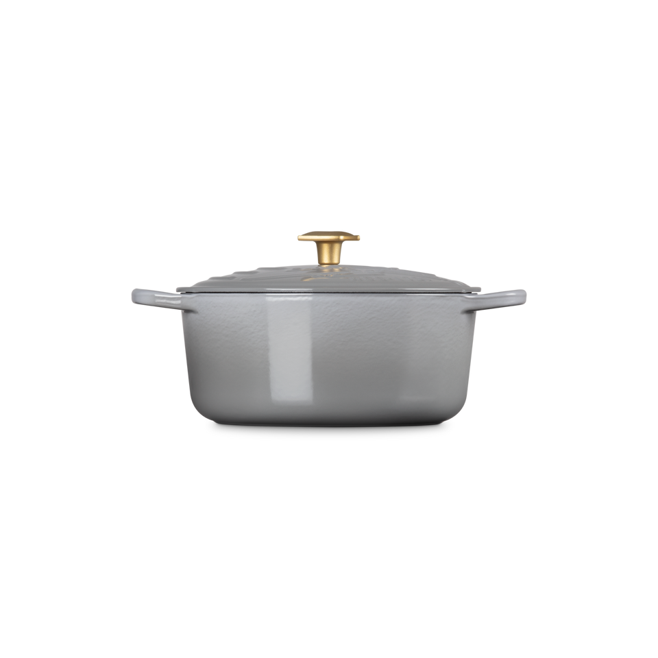 Panela Le Creuset Redonda Signature Enterprise Star Trek Cinza Neblina com Pegador Dourado 5,3L 26cm
