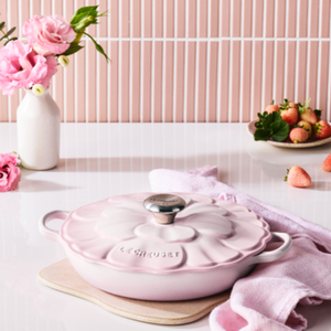 Caçarola Buffet Signature Petal Shell Pink 2,2L 26cm Le Creuset