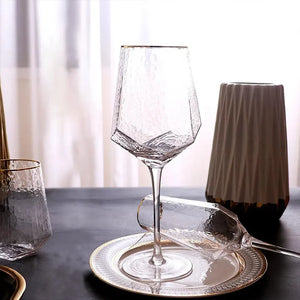 Jogo 2 Taças para Vinho Vidro Cristalino Borda Dourada Taj 600ml