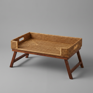 Bandeja Retangular em Rattan com Pés Bahali 65x40x6cm